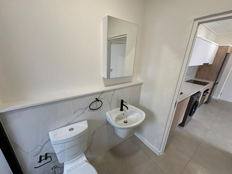 To Let 1 Bedroom Property for Rent in Richwood Western Cape